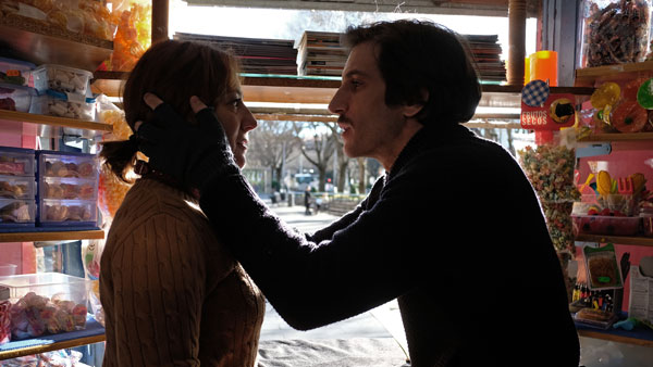 'Ventajas de viajar en tren' presenta su tráiler final