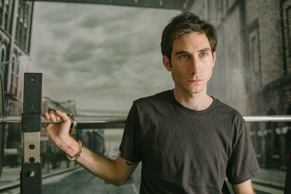 Juan Grandinetti, los ojos del encanto en 'La Maldición del Guapo'