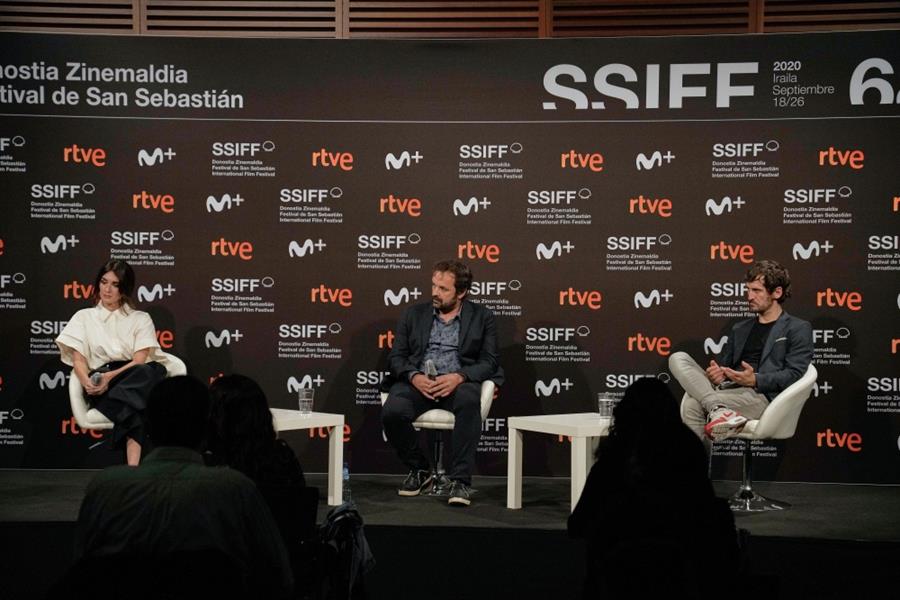 Raúl Arévalo y Paz Vega presentan 'El Lodo'