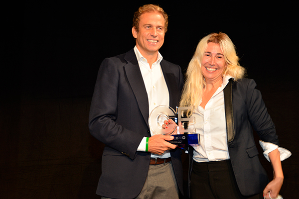 COMSCORE premia a 'Padre no hay más que uno 2' por su contribución a la industria durante la pandemia