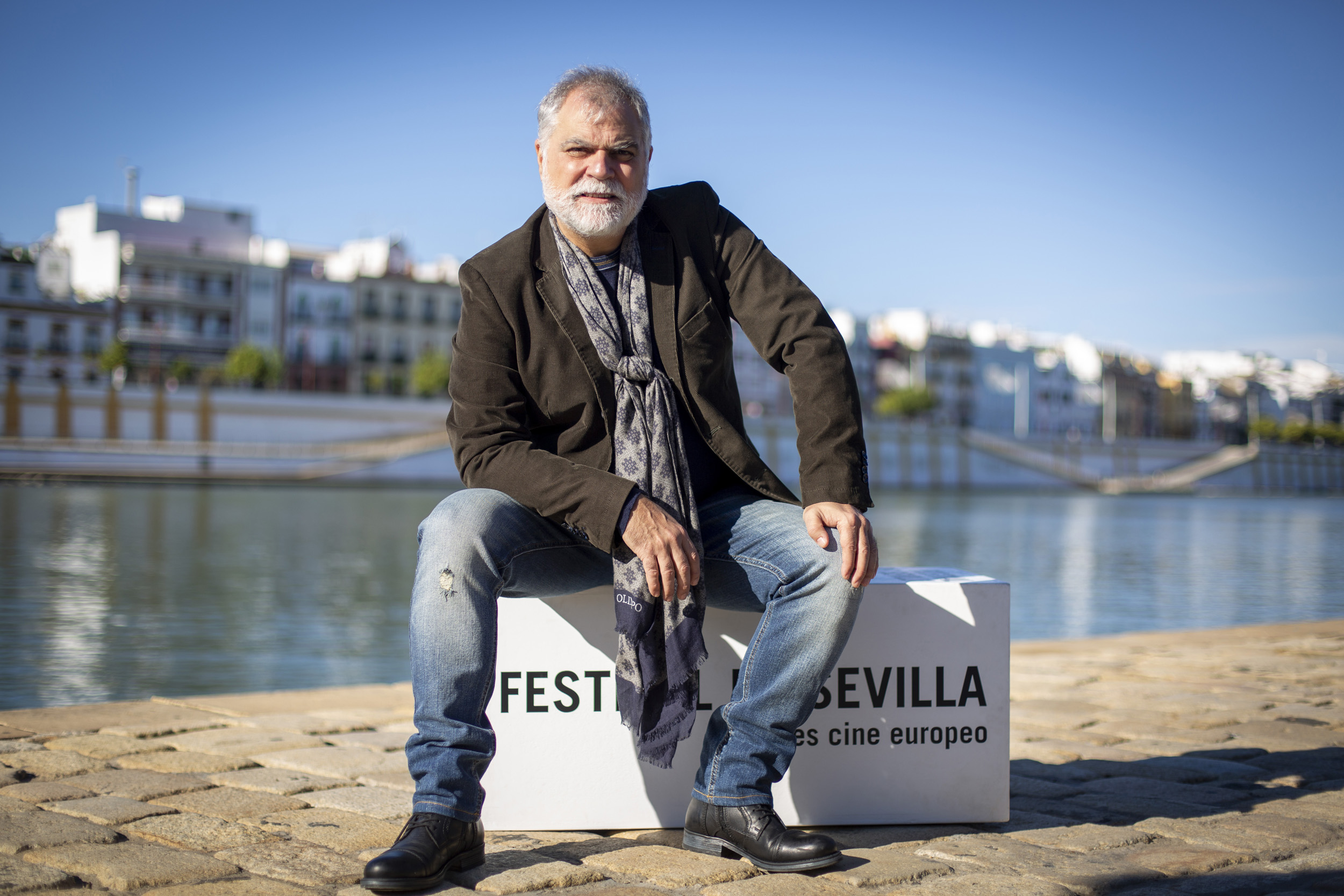 Benito Zambrano: "Cuando hablo de la mujer en mis películas pienso en las de mi vida"