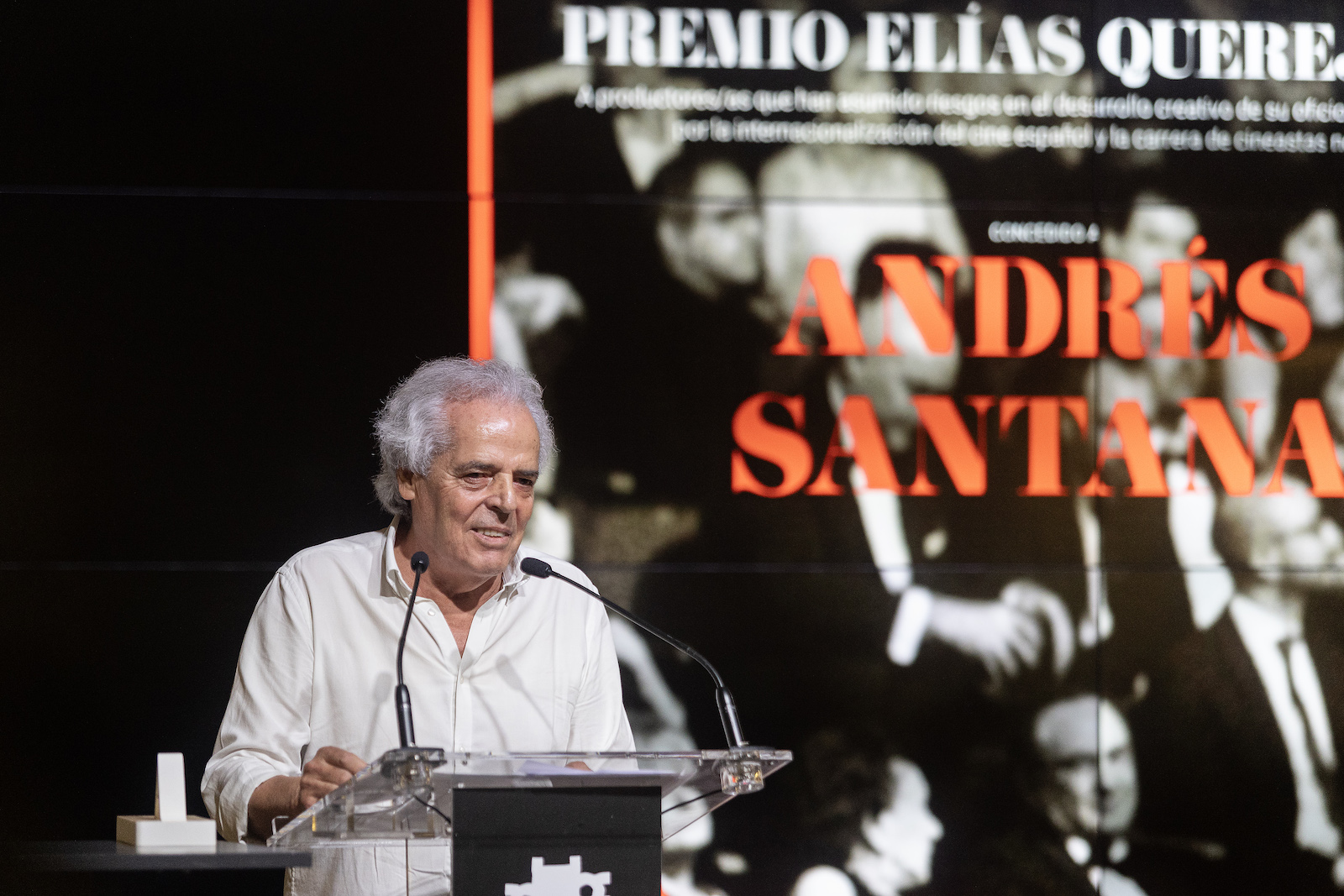 Andrés Santana recoge el primer Premio Elías Querejeta de la Academia de Cine en San Sebastián